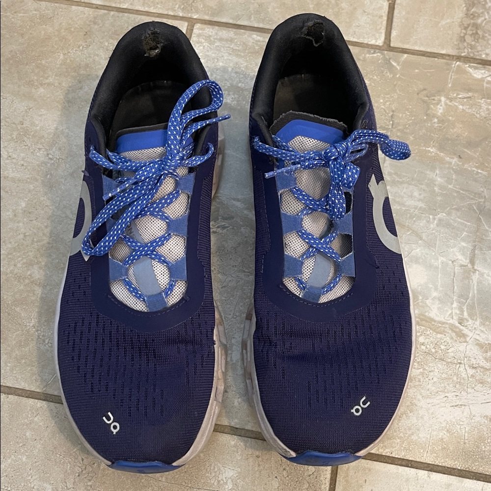 On Running Cloudmonster size 8 women’s in Acai | Lavender